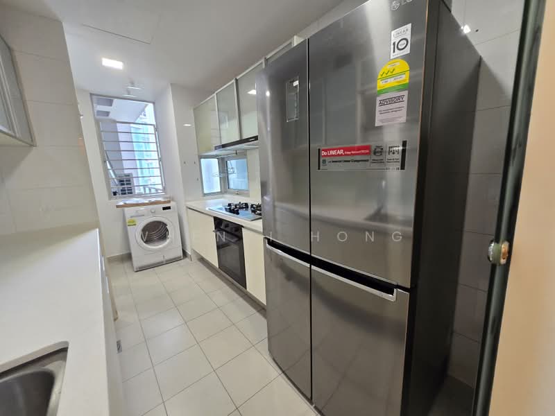 One Amber, 3 Amber Gardens, East Coast / Marine Parade, 4 Bedrooms, 1,701 sqft, Condominium For Rent, by Whendi Hong, 23530827 - Dry Kitchen - fridge and cooking area. - PropertyGuru.com.sg