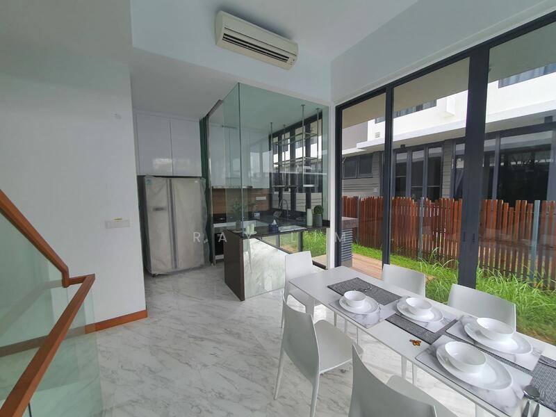 Best Deal! Alana 3 Sty Cluster House 4 Bedroom, Sunrise Terrace, Seletar / Yio Chu Kang, 4 Bedrooms, 3,122 sqft, Cluster House For Sale, by Ray Lim, 23533957 - PropertyGuru.com.sg