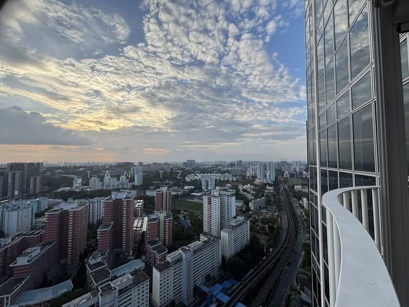 Queens Peak, 1 Dundee Road, 3 Bedrooms, 1,055 sqft, Condominium For Rent, by Tan Tzse Kyan, 23534610 - PropertyGuru.com.sg