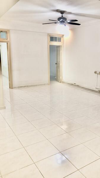 82 Tiong Poh Road, 82 Tiong Poh Road, Alexandra / Commonwealth, 3 Bedrooms, 1,100 sqft, Apartment For Sale, by Irene Quek, 23535855 - PropertyGuru.com.sg