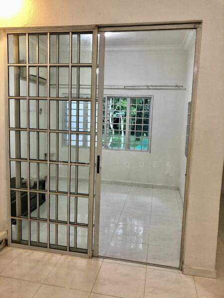 82 Tiong Poh Road, 82 Tiong Poh Road, Alexandra / Commonwealth, 3 Bedrooms, 1,100 sqft, Apartment For Sale, by Irene Quek, 23535855 - PropertyGuru.com.sg