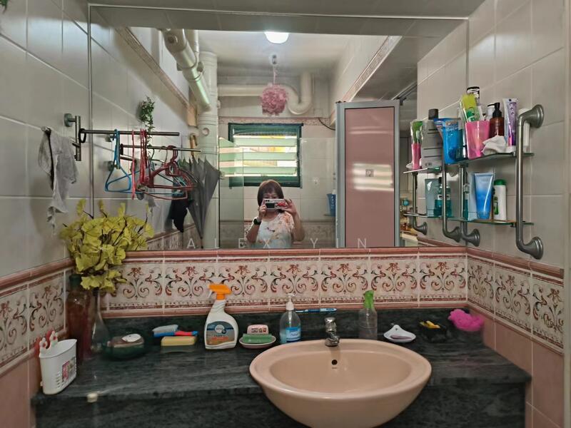 For Rent - 686B Woodlands Drive 73