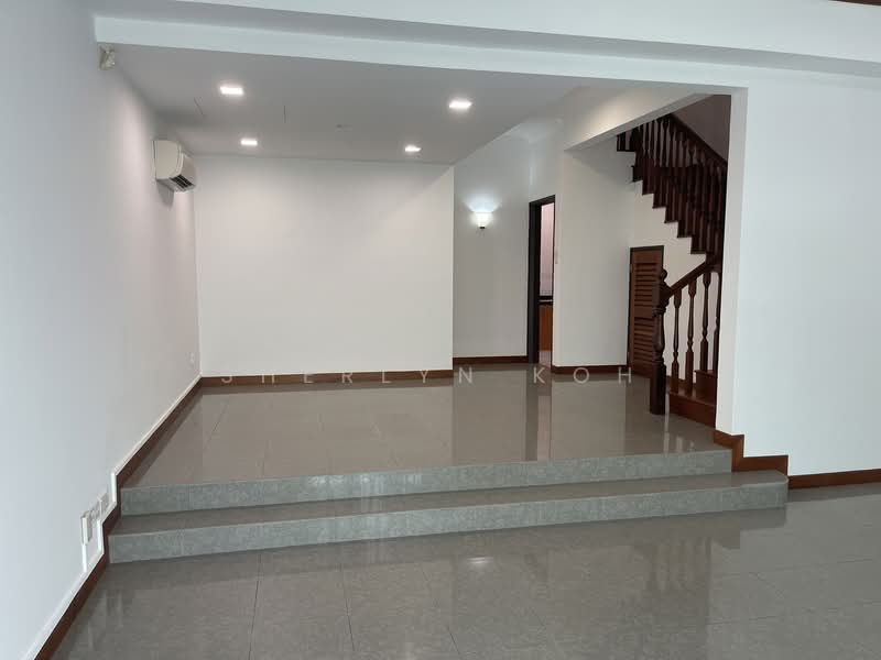 Terrace House, Barker Road, 4 Bedrooms, 2,500 sqft, Terraced House For Rent, by Sherlyn Koh, 23545982 - PropertyGuru.com.sg