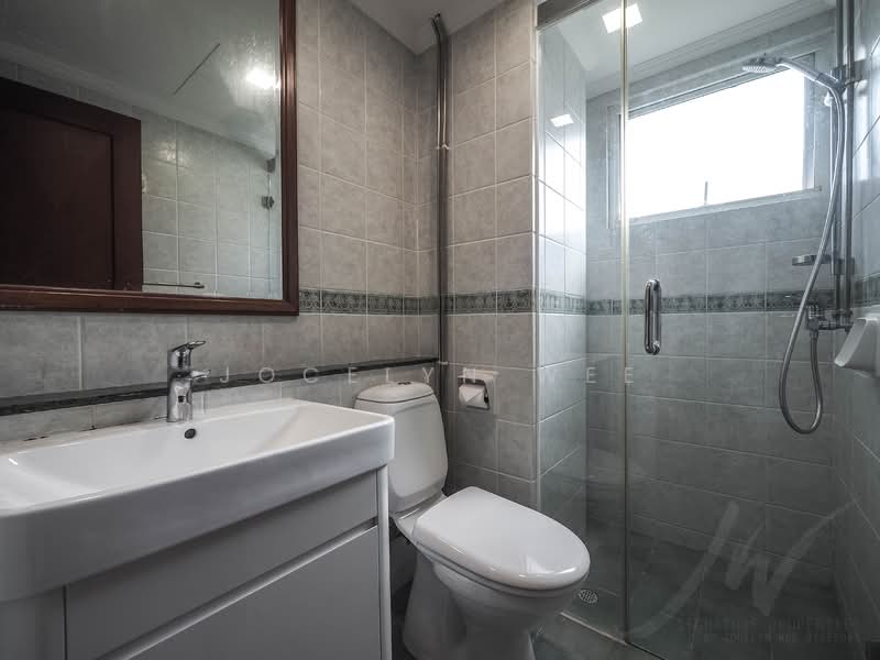 Emerald Garden Condominium For Sale at S$ 2,500,000 | PropertyGuru Singapore