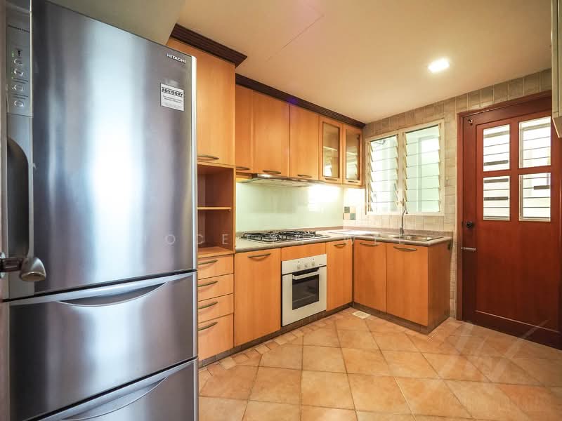 Emerald Garden Condominium For Sale at S$ 2,500,000 | PropertyGuru Singapore