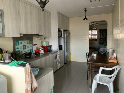 For Rent - 5 Dover Crescent