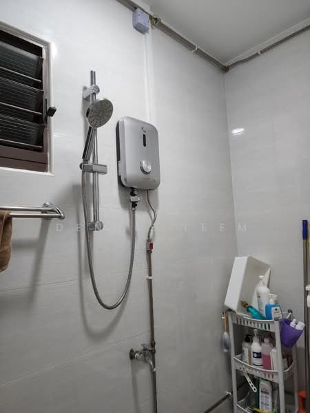 220 Petir Road, 220 Petir Road, Room Rental, 120 sqft, HDB Flat For Rent, by Dennis Leem, 23551735 - PropertyGuru.com.sg