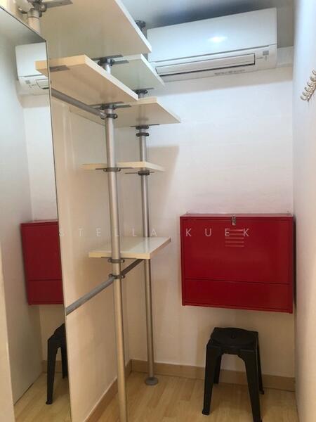 Walk in Wardrobe With Big Mirror