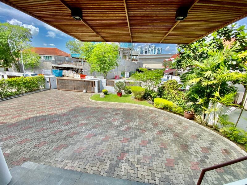 For Rent - Experience the wow factor at this Ford ave GCB