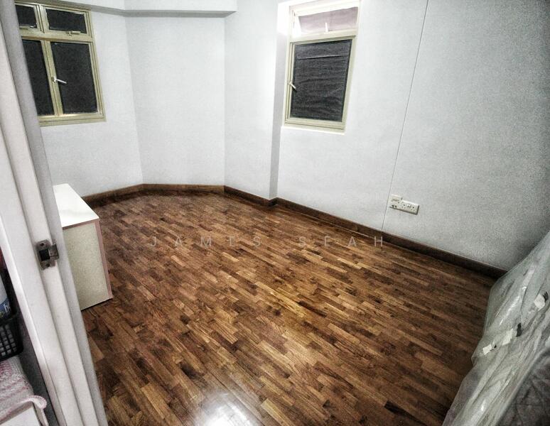 Clean & Neat Room