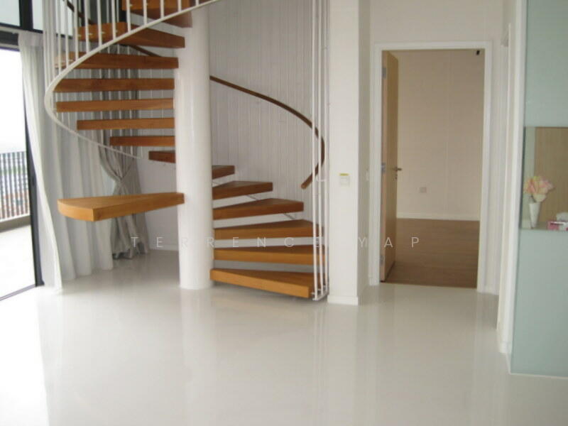 STAIRCASE TO UPSTAIRS MASTER BEDROOM