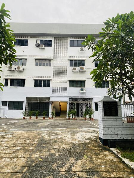 Boon Lay Shopping Centre, 221 Boon Lay Place, 850 sqft, Shop / Shophouse For Sale, by Jacqueline Lee 李瑞玲, 23557768 - CommercialGuru.com.sg