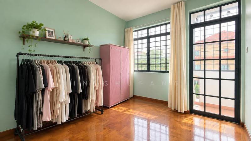 Westwood Park, Westwood Crescent, Boon Lay / Jurong / Tuas, 5 Bedrooms, 2,600 sqft, Terraced House For Sale, by Lin Shufang, 23558668 - Bedroom - PropertyGuru.com.sg