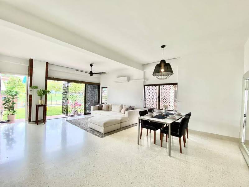 Almost Black & White Space with Lotsa Character & Tranquility, Bedok Ave / Kew / Eastwood / Upper East Coast, Bedok / Upper East Coast, 4 Bedrooms, 3,000 sqft, Semi-Detached House For Rent, by JO Tan, 23559161 - PropertyGuru.com.sg