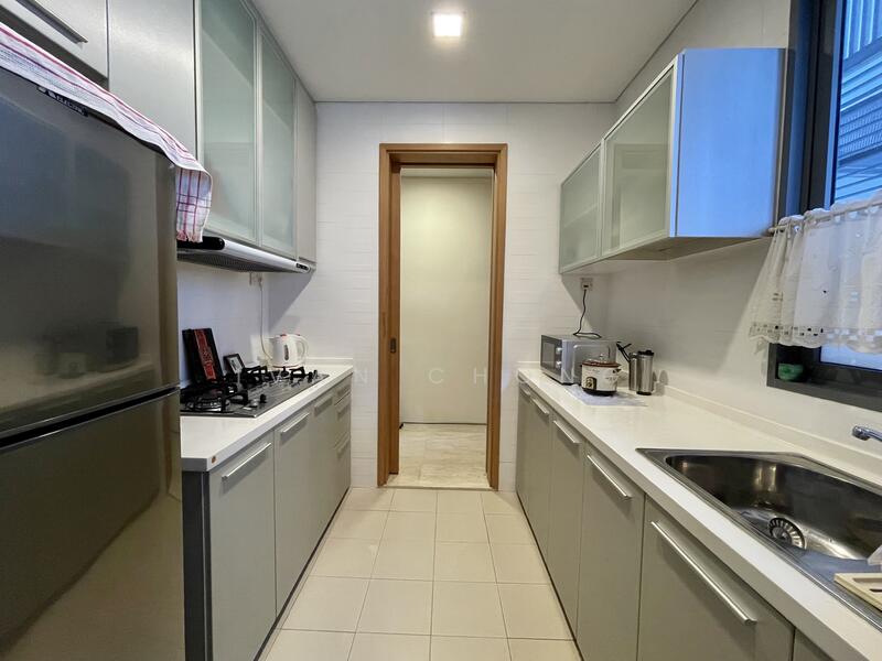 Proper enclosed kitchen 