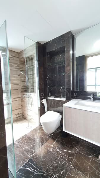 J Gateway, 2 Gateway Drive, 3 Bedrooms, 947 sqft, Condominium For Rent, by Chloe Lim, 23561001 - PropertyGuru.com.sg