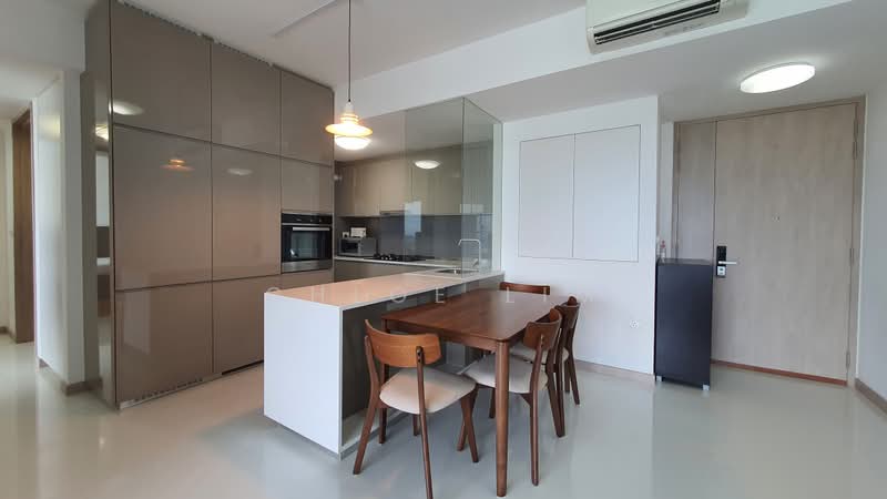 J Gateway, 2 Gateway Drive, 3 Bedrooms, 947 sqft, Condominium For Rent, by Chloe Lim, 23561001 - PropertyGuru.com.sg