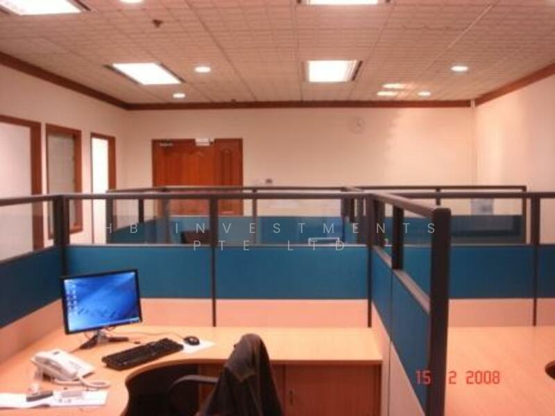 The Arcade, 11 Collyer Quay, 8,029 sqft, Office For Sale, by Mohammad, 23563347 - #11-06 1076 sqft Renovated fitted furnished 4 Dir Rm 1 Gen Area 1 Meeting Rm No GST Owner- 96316939 - CommercialGuru.com.sg