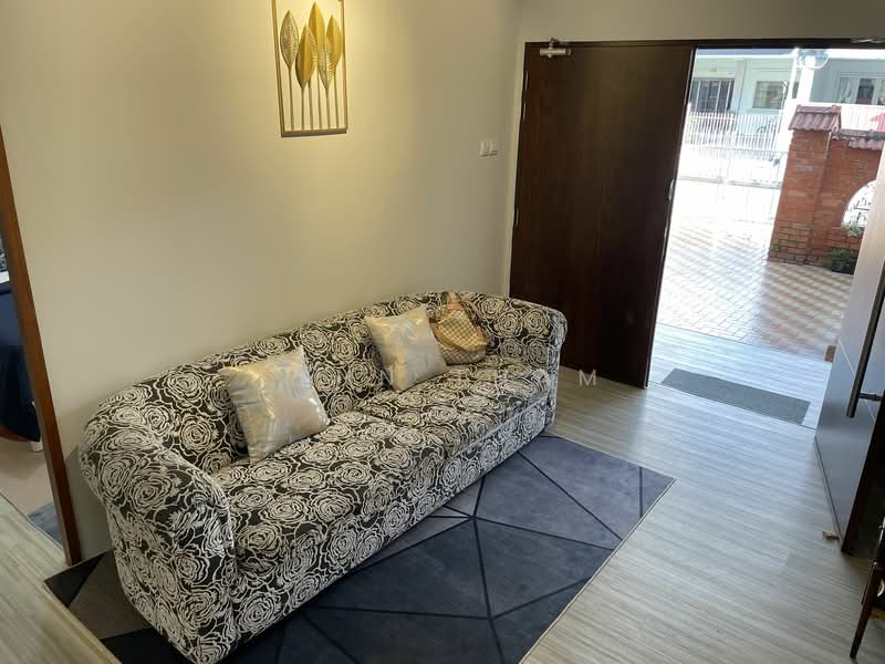 Golden Hill Estate, Li Hwan Drive, Room Rental, 200 sqft, Terraced House For Rent, by Lynn Tham, 23564837 - PropertyGuru.com.sg