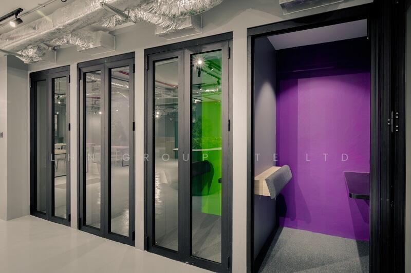 Silence booth