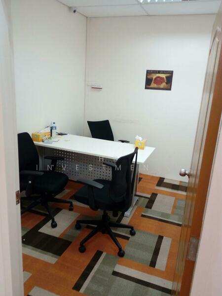 Peninsula Plaza, 111 North Bridge Road, 1,001 sqft, Office For Sale, by Mohammad, 23573818 - #17-03 1001 sqft Peninsula Plaza Sale $2750 PSF renovated furnished - Owner 96316939 - CommercialGuru.com.sg