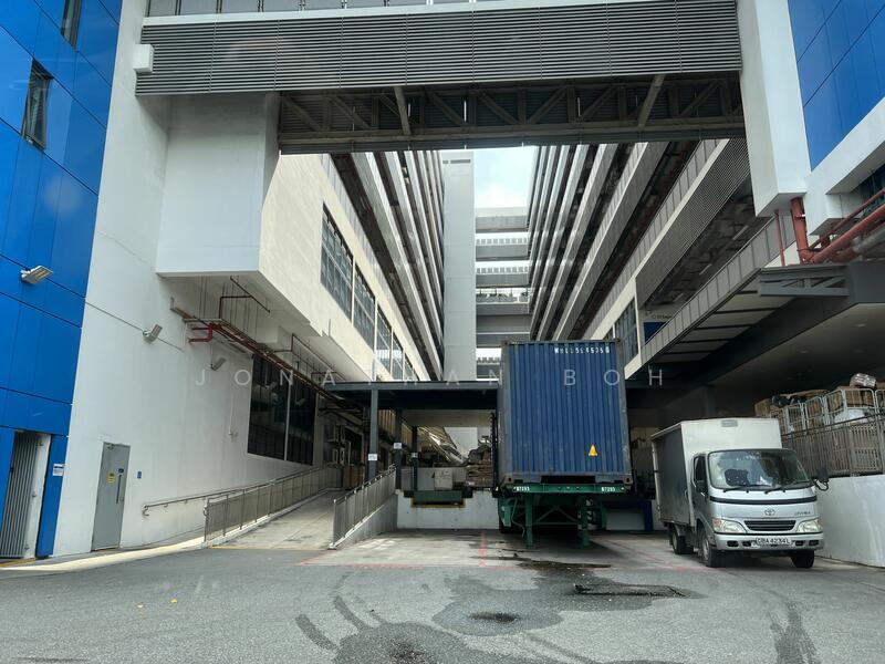 With or without Ramp Up, Direct Unloading Roller Shutter Ind B1, parking lots in front of unit. Suit Multi Trade, 3,500 sqft, Factory / Workshop (B2) For Rent, by Jonathan Boh, 23575798 - CommercialGuru.com.sg