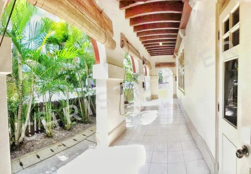 The veranda is only for corner unit. Not available now