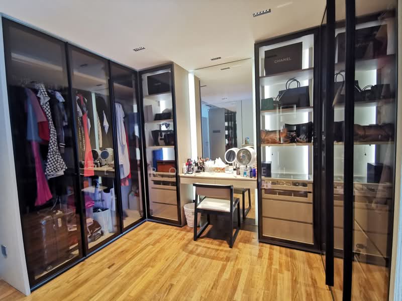 ❤️RARE SHOWFLAT LOOK HOME. FAMOUS DESIGNER. ALMOST SOLD!, Lorong Sarina, 5 Bedrooms, 3,400 sqft, Terraced House For Sale, by Li Rong Teh, 23582329 - PropertyGuru.com.sg
