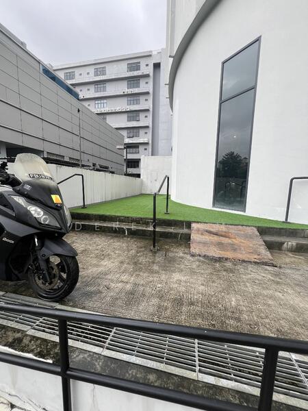 BS Centre, 243 Alexandra Road, 2,134 sqft, Light Industrial (B1) For Rent, by Derek Lim, 23582641 - CommercialGuru.com.sg