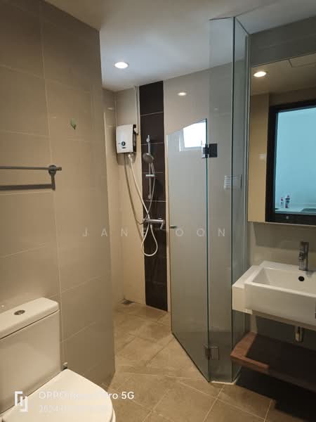 Watercolours, 29 Pasir Ris Link, 1 Bedroom, 300 sqft, Executive Condominium For Rent, by Jane Oon, 23584325 - PropertyGuru.com.sg