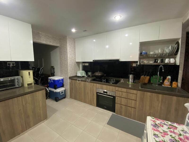 Mandalay Mansion, 15 Minbu Road, Room Rental, 300 sqft, Apartment For Rent, by Aaron Huan, 23586099 - PropertyGuru.com.sg