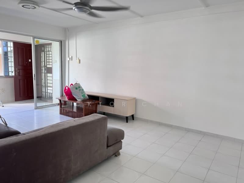 229 Tampines Street 23, 229 Tampines Street 23, 3 Bedrooms, 1,301 sqft, HDB Flat For Rent, by Vicktor Chan, 23587772 - PropertyGuru.com.sg