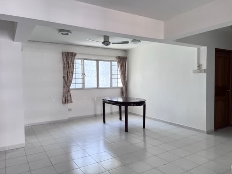 229 Tampines Street 23, 229 Tampines Street 23, 3 Bedrooms, 1,301 sqft, HDB Flat For Rent, by Vicktor Chan, 23587772 - PropertyGuru.com.sg