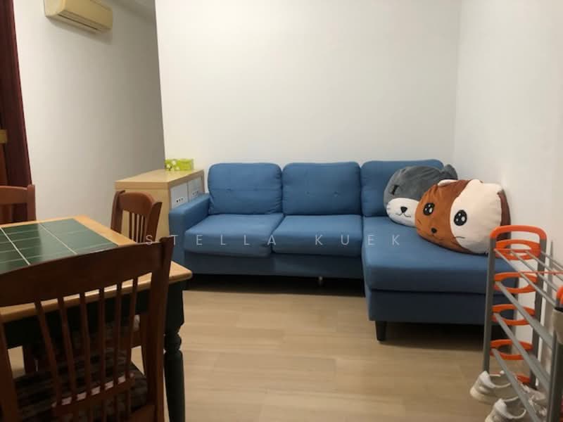 Langston Ville, 15 Kim Yam Road, Room Rental, 260 sqft, Apartment For Rent, by Stella Kuek, 23587876 - Liviing Hall - PropertyGuru.com.sg