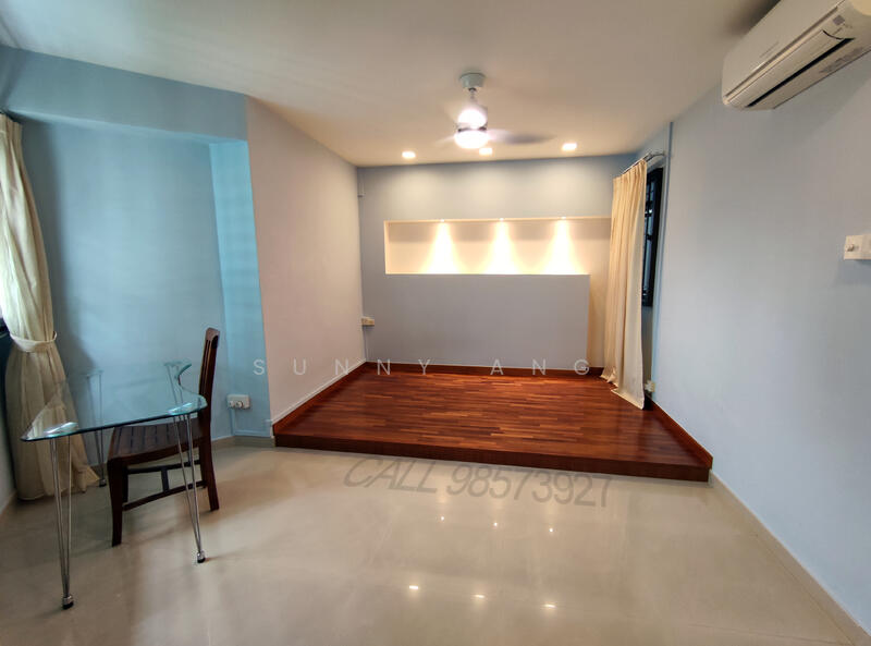 master room overview.