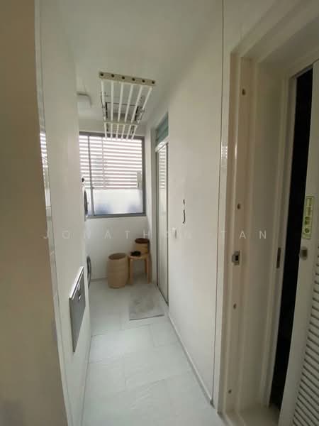 Helios Residences, 15 Cairnhill Circle, 3 Bedrooms, 1,668 sqft, Apartment For Rent, by Jonathan Tan, 23591375 - Yard Area - PropertyGuru.com.sg