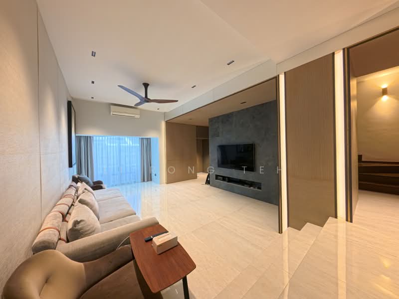 ❤️ WOW SHOWFLAT LOOK ALIKE MOVE IN CONDITION FH LANDED. ALMOST SOLD!, Lorong Sarina, 4 Bedrooms, 3,400 sqft, Terraced House For Sale, by Li Rong Teh, 23592693 - PropertyGuru.com.sg