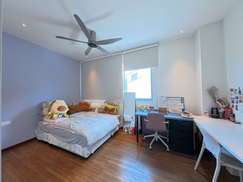 ❤️ WOW SHOWFLAT LOOK ALIKE MOVE IN CONDITION FH LANDED. ALMOST SOLD!, Lorong Sarina, 4 Bedrooms, 3,400 sqft, Terraced House For Sale, by Li Rong Teh, 23592693 - PropertyGuru.com.sg