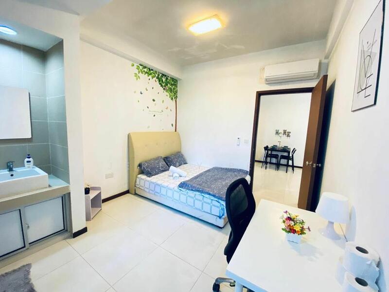 Apartment for Rent., Lorong 8 Geylang, 2 Bedrooms, 800 sqft, Apartment For Rent, by Jeremy Peh, 23593203 - PropertyGuru.com.sg