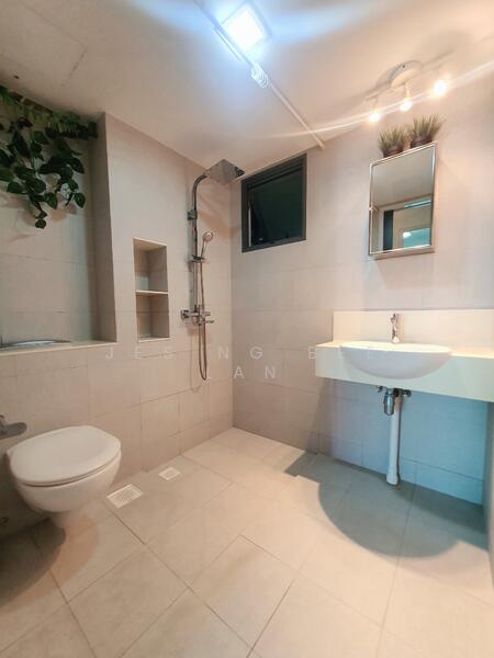 Pinnacle @ Duxton, 1B Cantonment Road, 3 Bedrooms, 1,022 sqft, HDB Flat For Rent, by Jes Ng Bee Lan, 23593324 - Common bath - PropertyGuru.com.sg