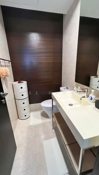 The Grange, 3 Grange Garden, 3 Bedrooms, 1,766 sqft, Condominium For Rent, by Rose Haron, 23595912 - Powder room - PropertyGuru.com.sg
