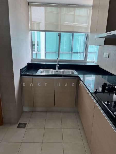 The Grange, 3 Grange Garden, 3 Bedrooms, 1,766 sqft, Condominium For Rent, by Rose Haron, 23595912 - wet kitchen - PropertyGuru.com.sg