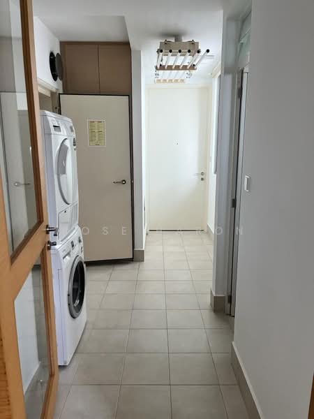 The Grange, 3 Grange Garden, 3 Bedrooms, 1,766 sqft, Condominium For Rent, by Rose Haron, 23595912 - Utility area & back door access - PropertyGuru.com.sg