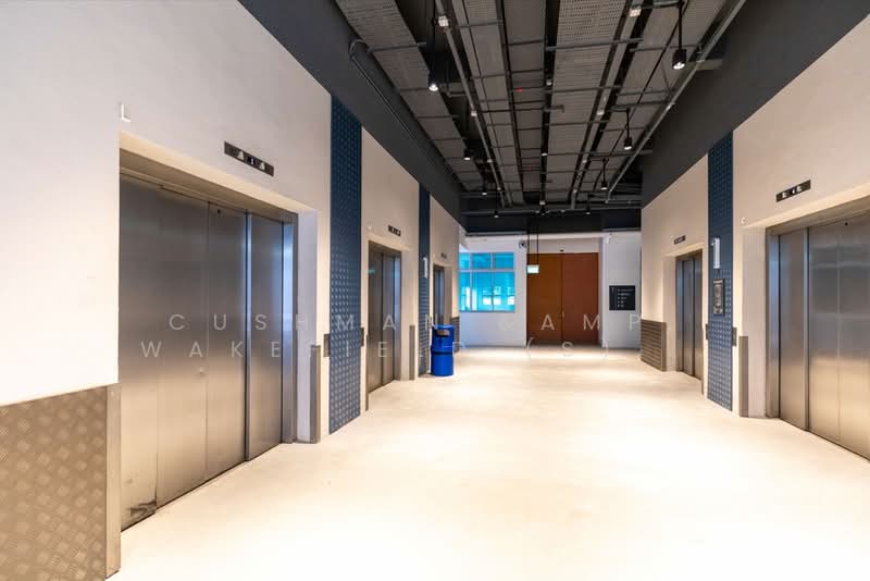 28 Ayer Rajah Crescent, , 10,000 sqft, Light Industrial (B1) For Rent, by LU WEIJIE, DARREN, 23596753 - Goods Lift Lobby - CommercialGuru.com.sg