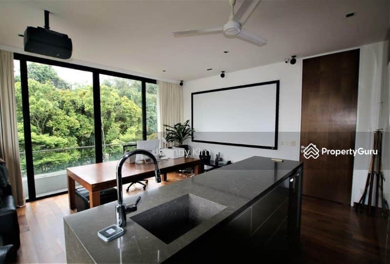 For Sale - Lornie Gardens