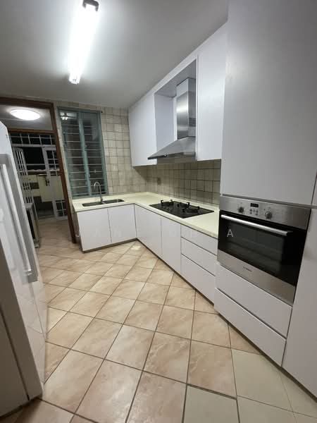 Pinewood Grove, Pinewood Grove, 6 Bedrooms, 3,476 sqft, Terraced House For Rent, by Jane Chia, 23600816 - Kitchen - PropertyGuru.com.sg