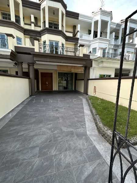 Pinewood Grove, Pinewood Grove, 6 Bedrooms, 3,476 sqft, Terraced House For Rent, by Jane Chia, 23600816 - PropertyGuru.com.sg