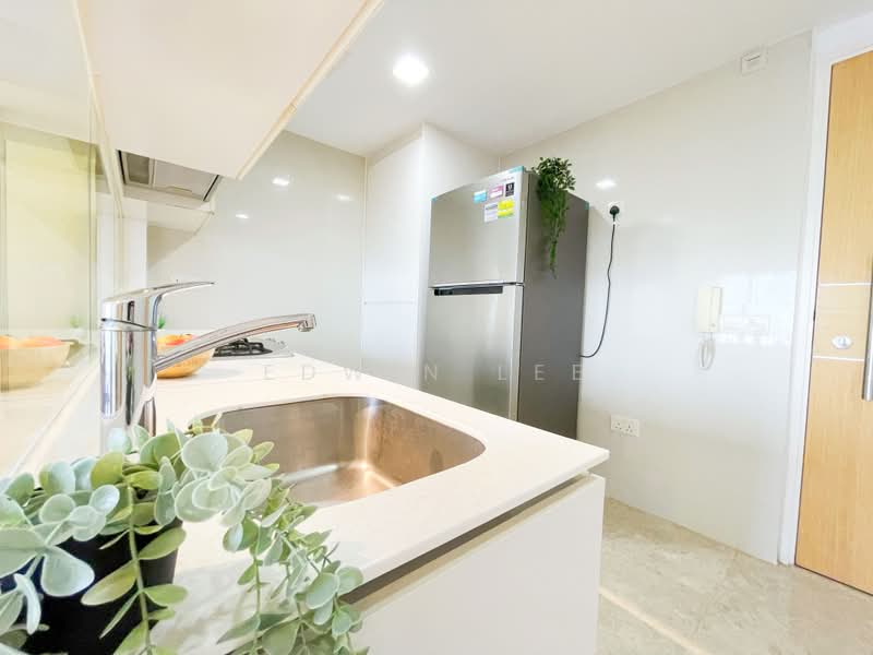 The Lakefront Residences, 46 Lakeside Drive, 2 Bedrooms, 721 sqft, Condominium For Rent, by Edwin Lee, 23606316 - PropertyGuru.com.sg