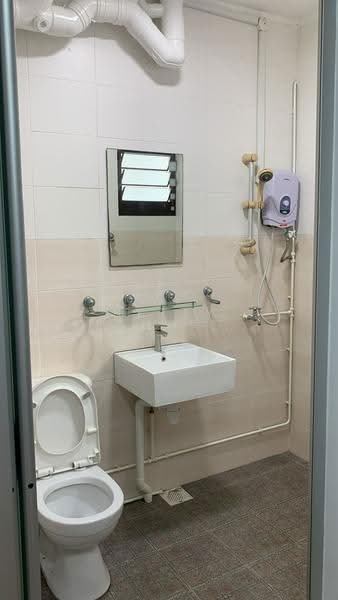 448 Tampines Street 42, 448 Tampines Street 42, 2 Bedrooms, 807 sqft, HDB Flat For Rent, by Betty Xiong Yan, 23609335 - PropertyGuru.com.sg