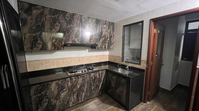 East Meadows, 34 Tanah Merah Kechil Road, Bedok / Upper East Coast, 4 Bedrooms, 1,356 sqft, Condominium For Sale, by Candace Chin, 23609700 - Kitchen - PropertyGuru.com.sg